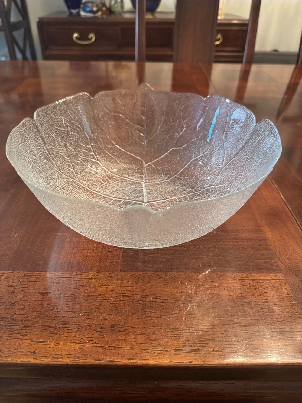 10.5" Arcoroc Aspen Leaf  Salad Serving Bowl Made in France